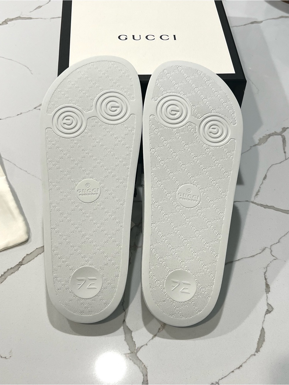 NWT Gucci
TF DNU Gucci Web Rubber Slide Sandal - Picture 5 of 6